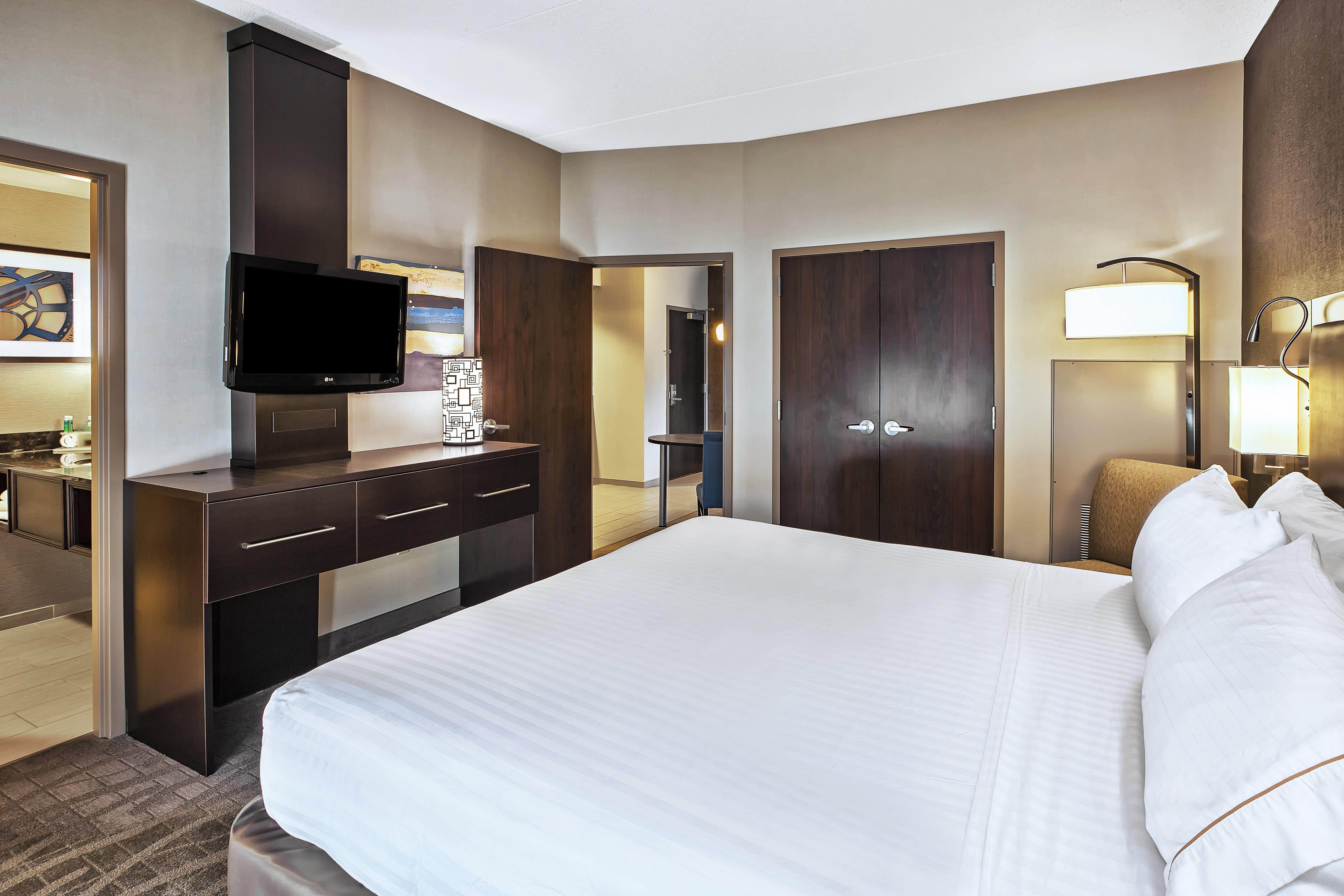 Holiday Inn Express & Suites Dayton South - I-675 By Ihg Shanersville Exterior photo